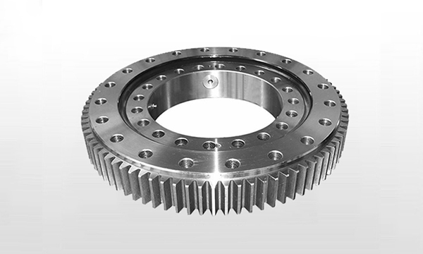 影響回轉支承壽命的因素有哪些？在使用過程需要注意什么？